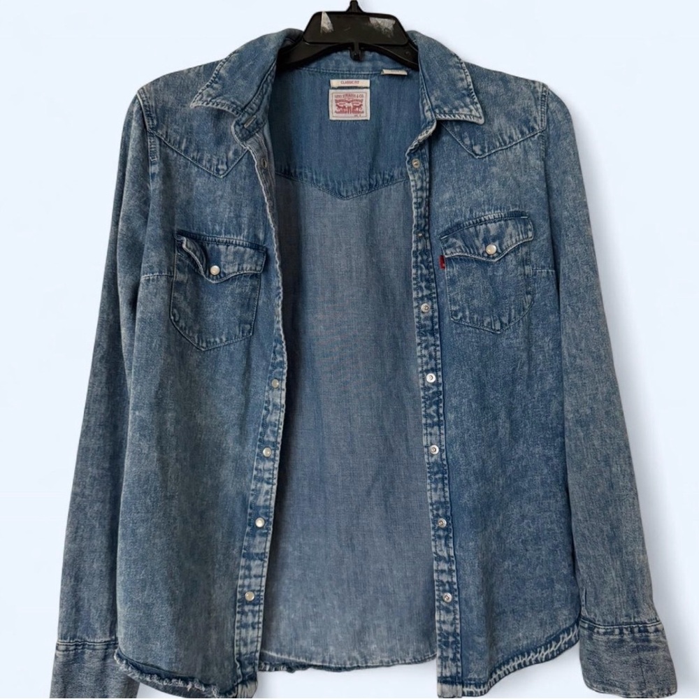 Levi's Vintage-Style Denim Shirt  - Blue Wash